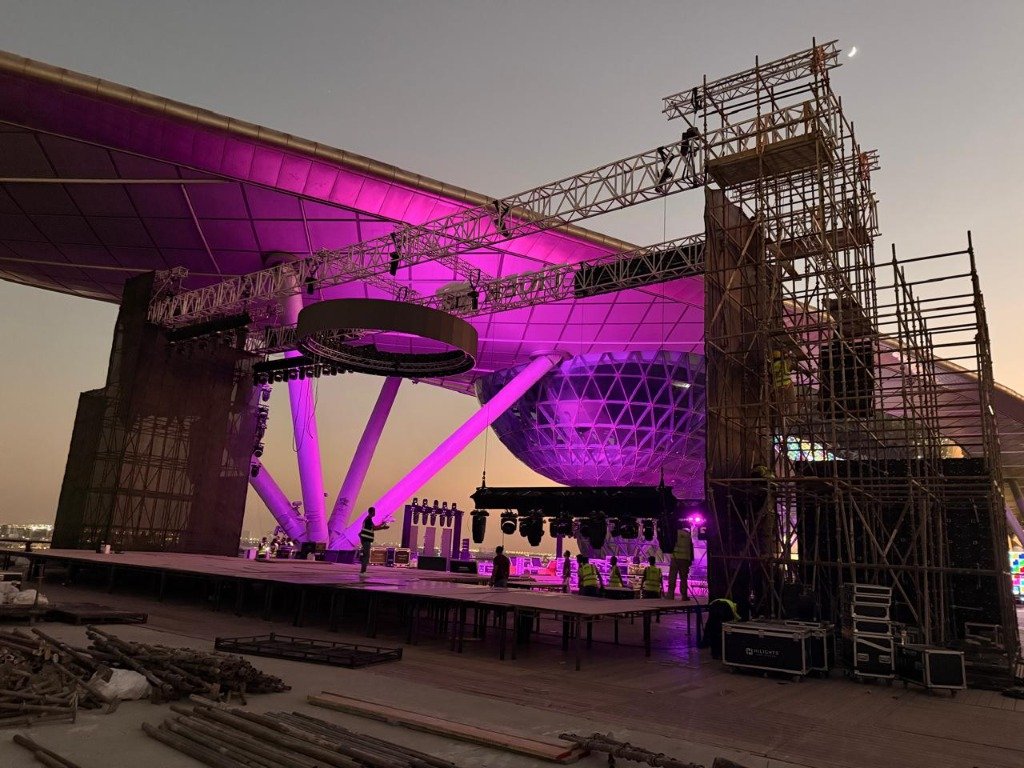 Expo Stage Setup